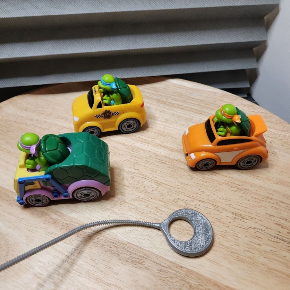 Teenage Mutant Ninja Turtles Rad Rip Racers 3‑Car Set with Ripcord - Picture 6 of 11